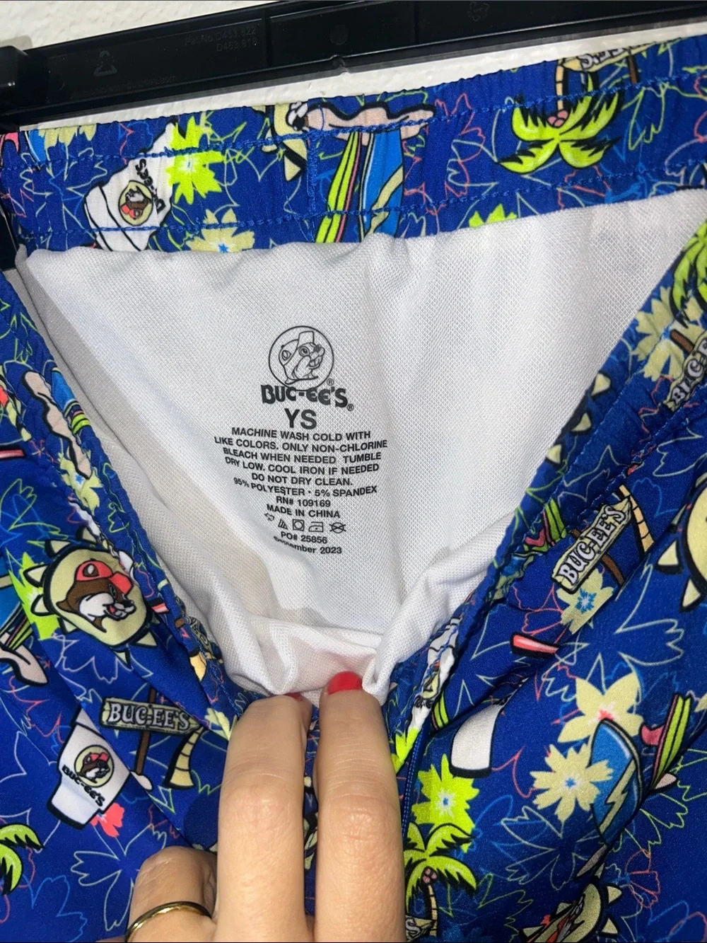 Boy’s Blue Buc-ee’s Tropical Swim Trunks - Sz Small